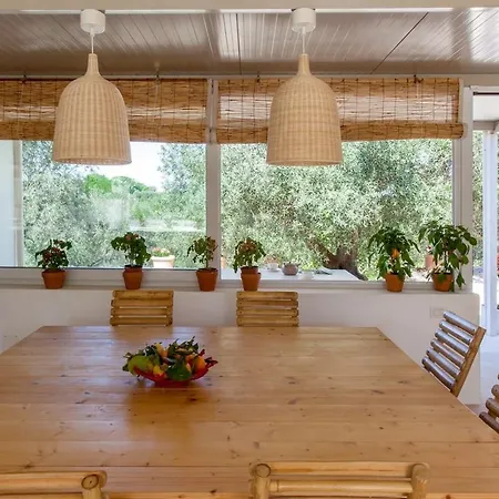 Casa Romigi Luxury 4-bedroom En-suite Villa, Private Pool, Ostuni, Puglia * Ostuni